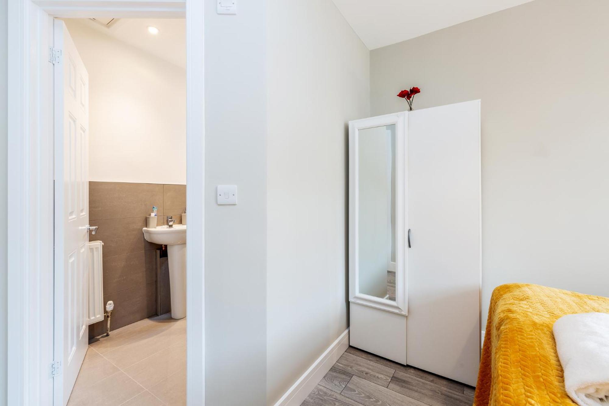 Dartford, Kent - Modern 2Bd 2Bath En-Suite Bungalow M25 Bluewater エクステリア 写真