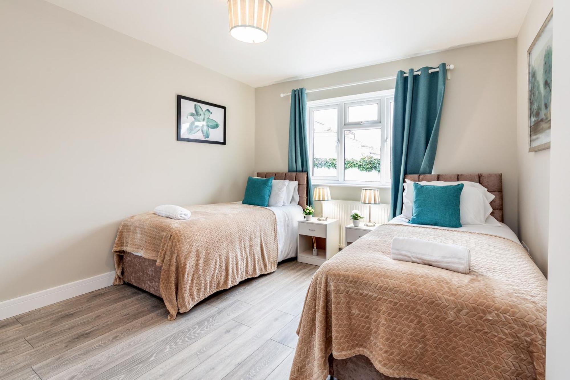 Dartford, Kent - Modern 2Bd 2Bath En-Suite Bungalow M25 Bluewater エクステリア 写真