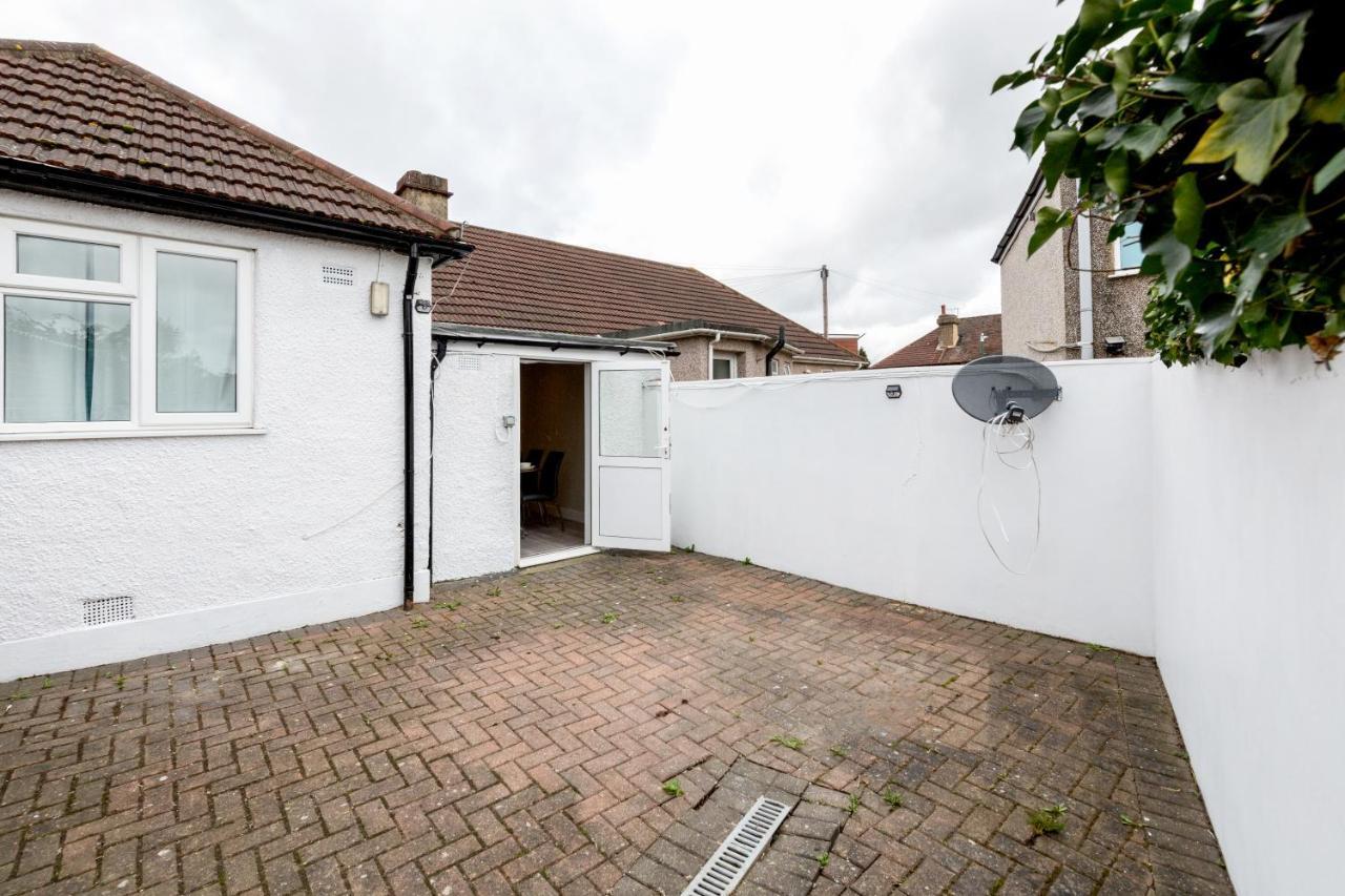 Dartford, Kent - Modern 2Bd 2Bath En-Suite Bungalow M25 Bluewater エクステリア 写真