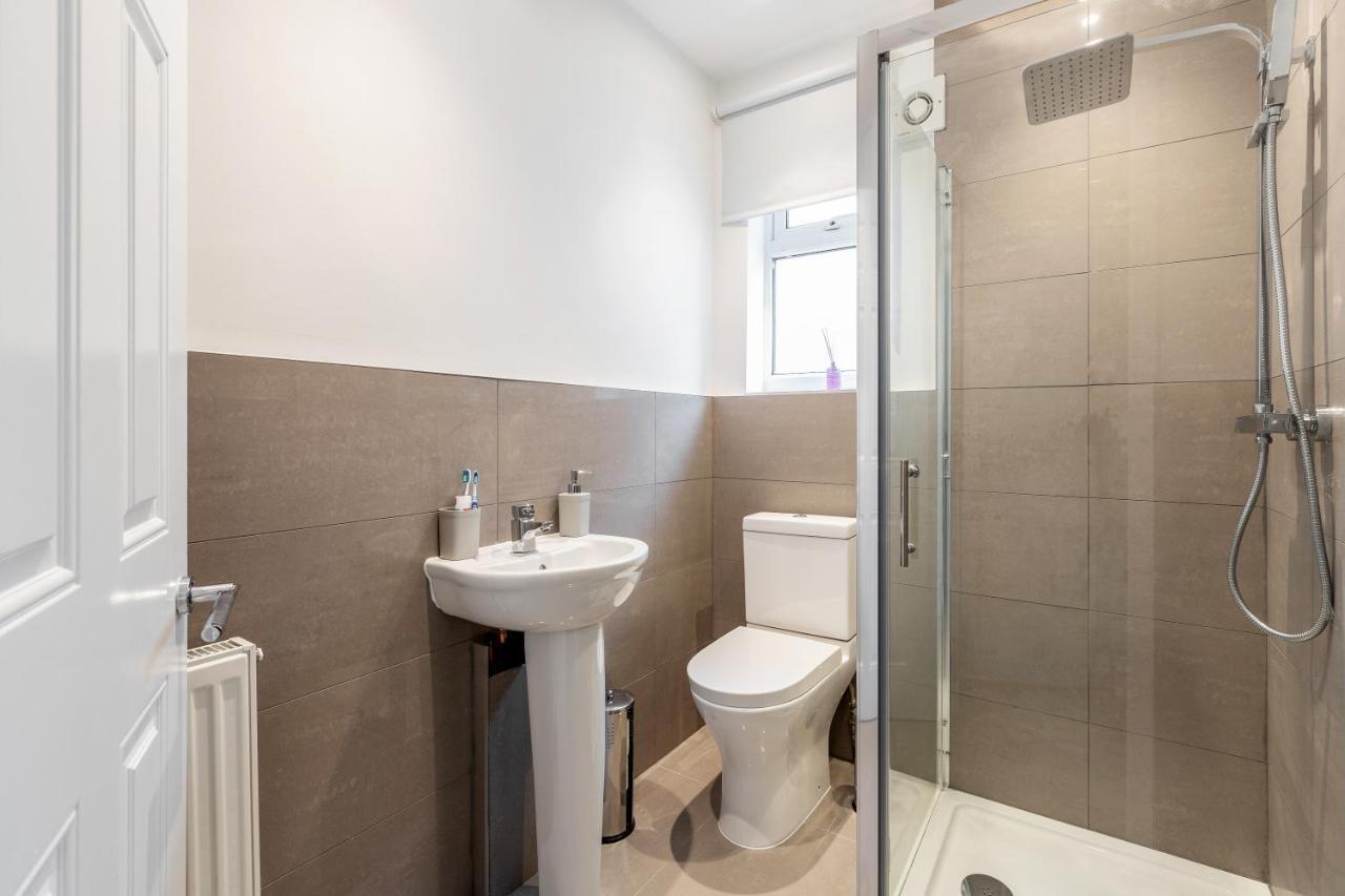 Dartford, Kent - Modern 2Bd 2Bath En-Suite Bungalow M25 Bluewater エクステリア 写真